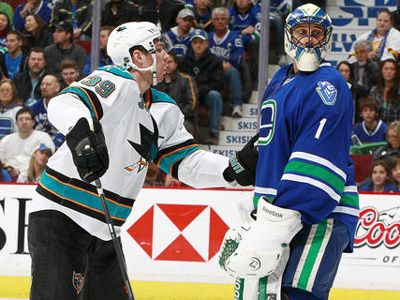 Canucks defence falls flat in opening game of 2012