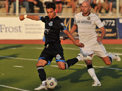 FC Edmonton lose a close one to NASL leaders