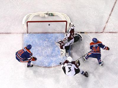 Oilers explode for five unanswered goals in comeback win over Avs