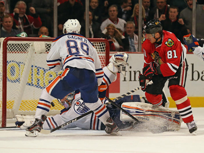 Oilers earn a point in Chicago to kickoff marathon road swing