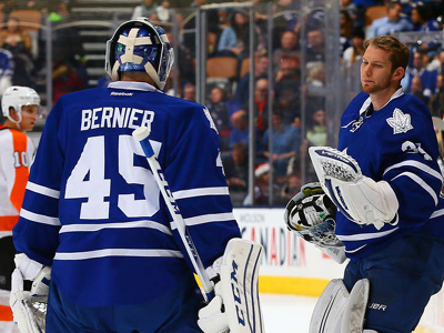 Bernier chased, Flyers embarrass Maple Leafs at ACC