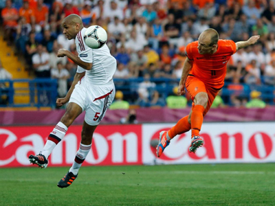Euro 2012: Group B - Denmark shock the Dutch in Group of Death opener
