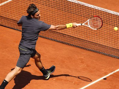 French Open: Day Two - Raonic impresses in debut, Federer and Djokovic advance