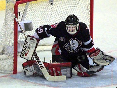 Sabres should go back to red and black for Hasek