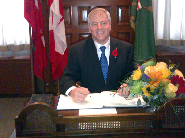 SNAPSHOT - McDonell sworn in as MPP for Stormont-Dundas-South Glengarry
